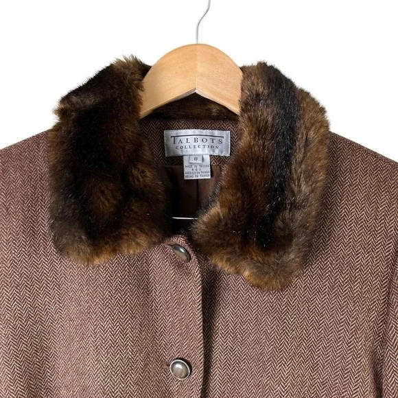 Talbots Faux Fur Collar Wool Herringbone Tweed Button Front Jacket in Brown Sz 8 - Picture 2 of 15